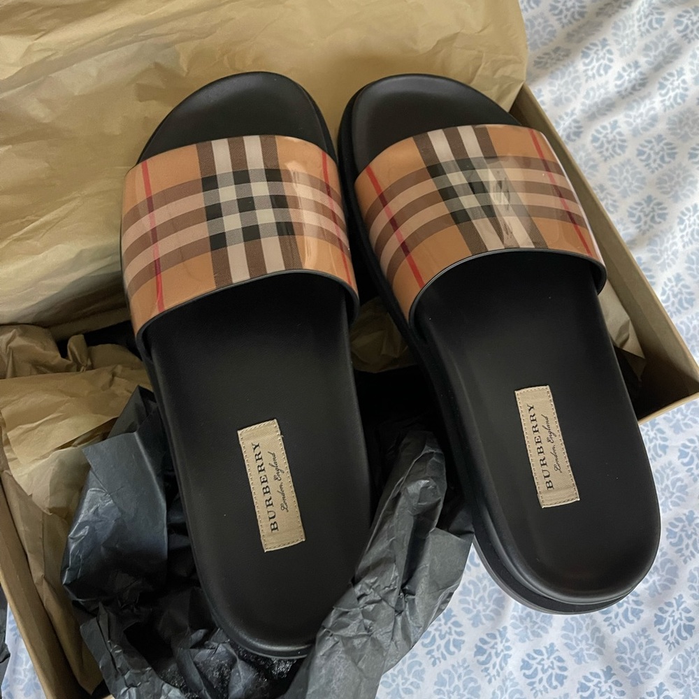 Burberry ashmore slides